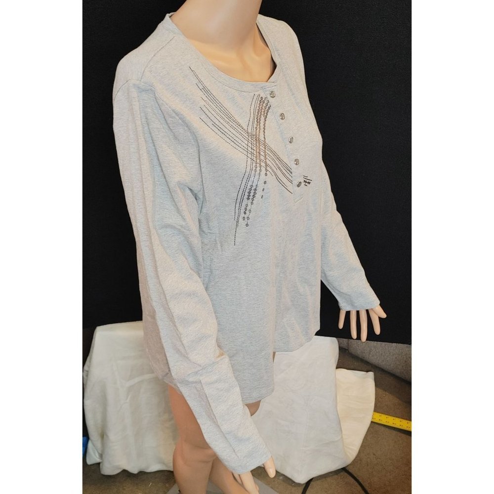 D & Co Denim and Company Gray Longsleeve Shirt Size M - Picture 2 of 5